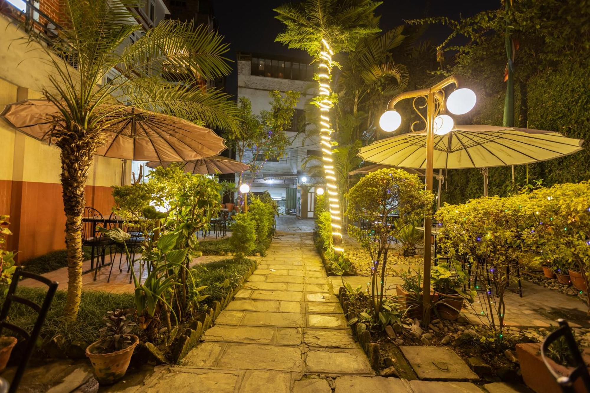 Hotel Sekai カトマンズ エクステリア 写真